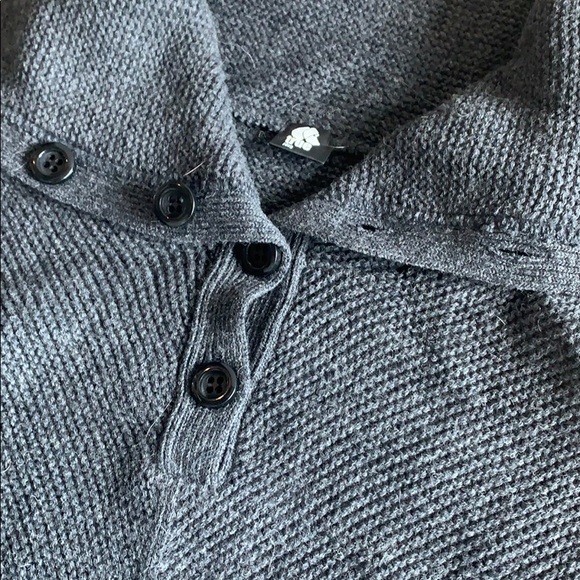 Grey wool knit poncho sweater - Picture 2 of 3